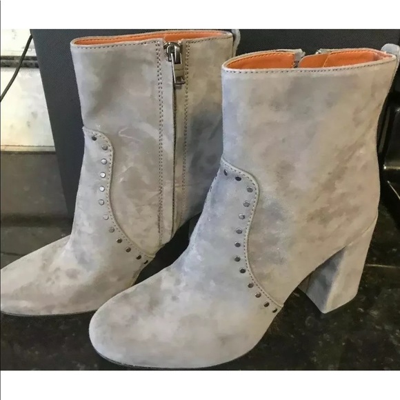 Coach Farrah Gray Suede Boot size 7.5 B NEW - Picture 1 of 13